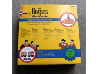 Muziek, Artiesten en Beroemdheden 2 breipakketten The Beatles Yellow Submarine NIEUW