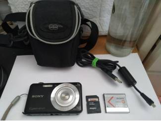 Sony DSC-W710 16 MP Digital Camera